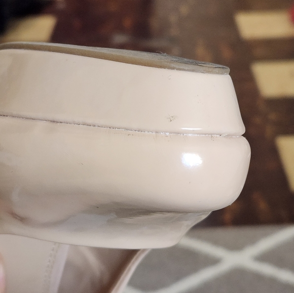 Heels - Picture 6 of 8